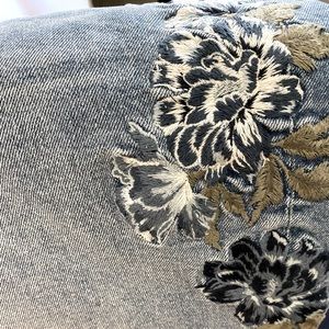 Driftwood Jeans Charlee Wide Leg Embroidered Crop- Blue Bell Fleur NWT, Size 22.